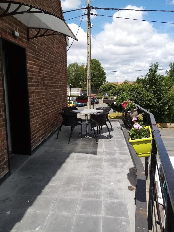 Duplex Agreable Et Spacieux 3 Chb Dont 1 Communicante Vendeville Екстериор снимка
