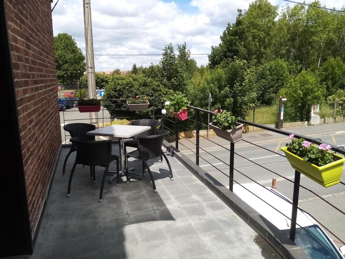 Duplex Agreable Et Spacieux 3 Chb Dont 1 Communicante Vendeville Екстериор снимка
