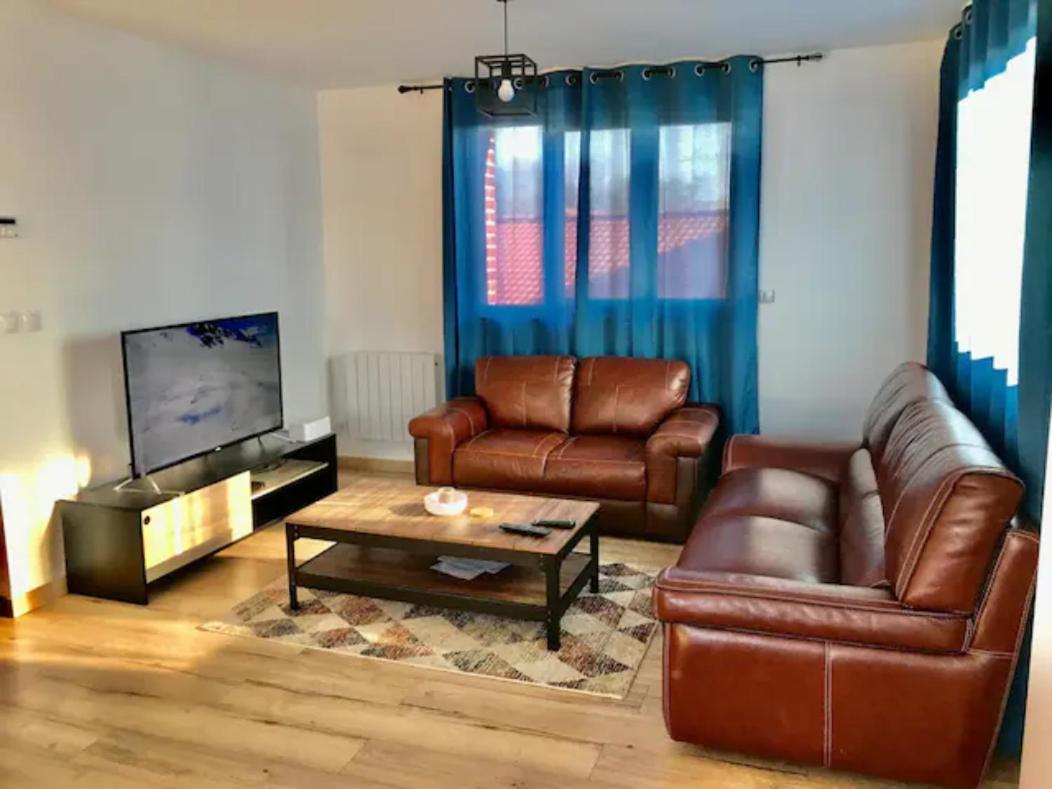 Duplex Agreable Et Spacieux 3 Chb Dont 1 Communicante Vendeville Екстериор снимка